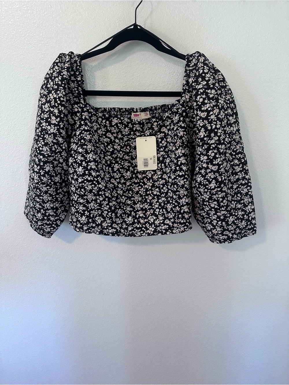 Levi's Black & White Floral Puff-Sleeve Cropped Top
